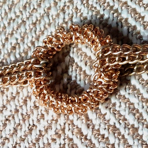 32" Jeweled Connections with Twisted Rings - Picture 10 of 15